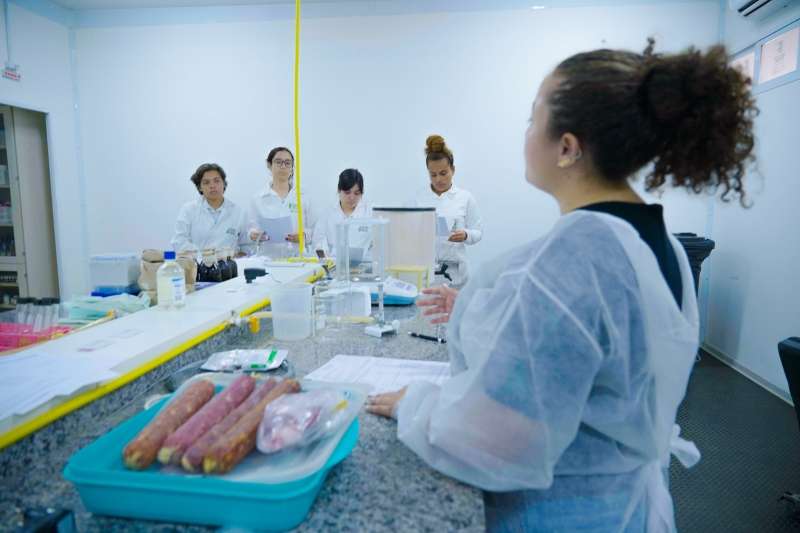 Prefeitura e IFMT iniciam parceria para análise micrológica de produtos da agricultura familiar
