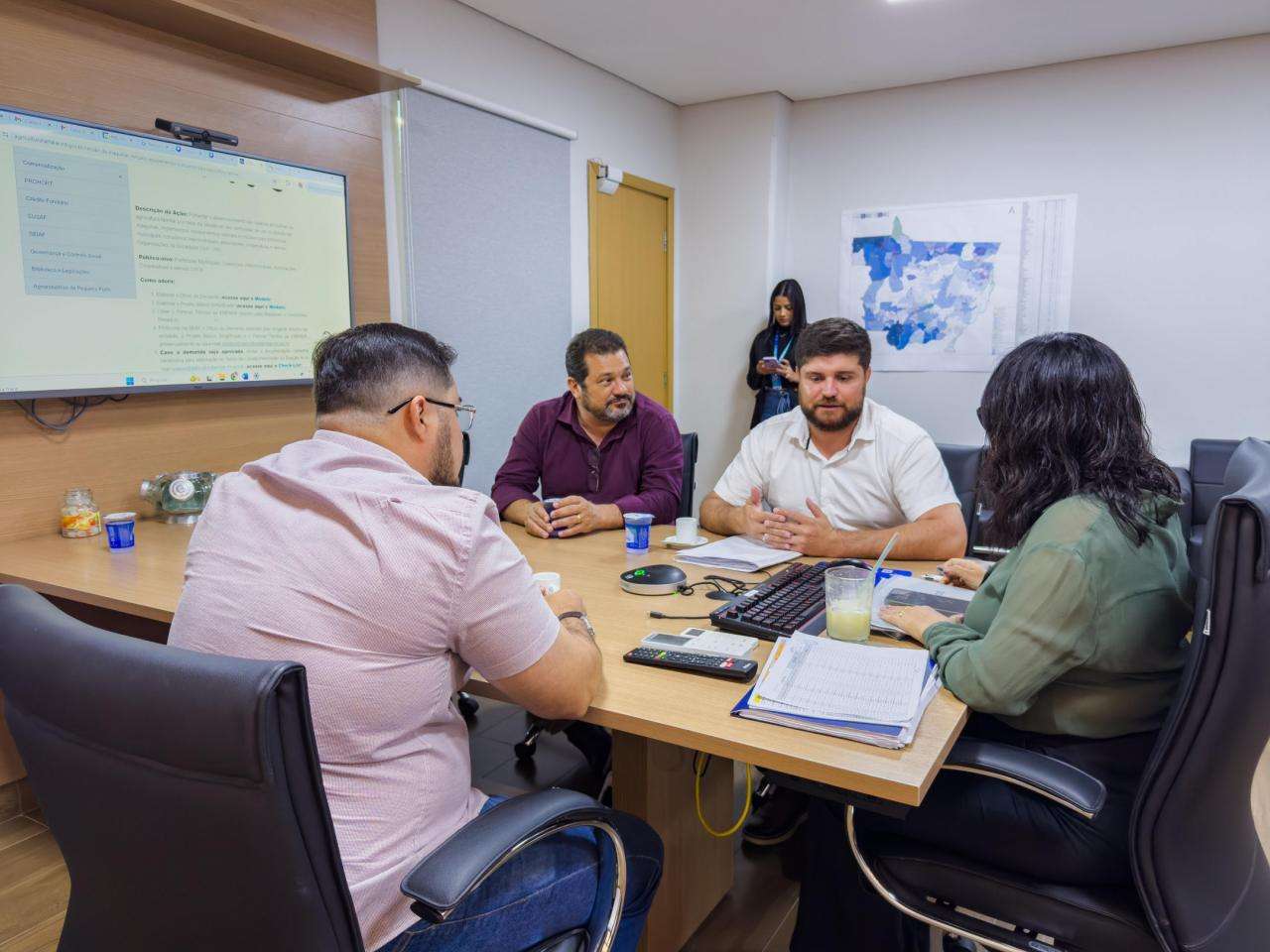 Parceria entre Município e Estado fortalece produção avícola em Sorriso