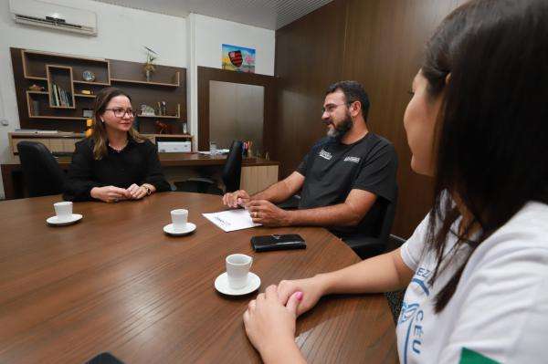 Nova mesa diretora do CMDCA apresenta plano de ação à Secretaria de Assistência Social