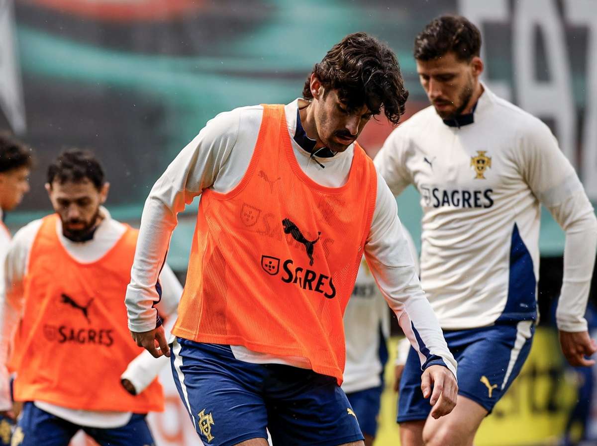 Portugal x Dinamarca: onde assistir, escalações e tudo sobre o jogo decisivo da Liga das Nações. Imagem: seleção de Portugal