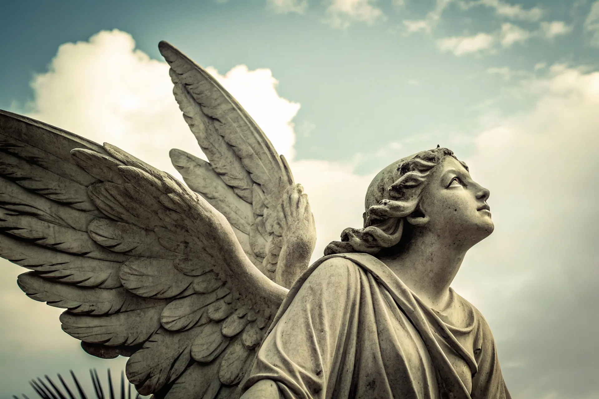 Anjo Zadkiel remove bloqueios financeiros de 3 signos nos dias 28 e 29!