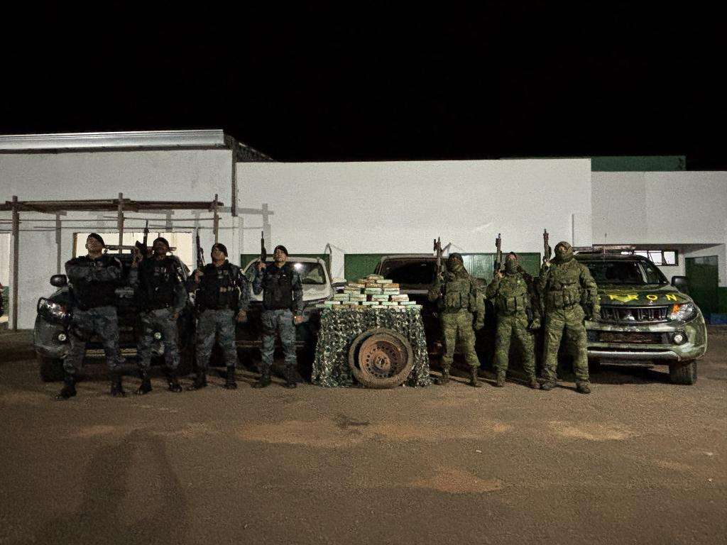 Gefron e PM apreendem R$ 1 milhão em drogas e prendem quatro em Mato Grosso
