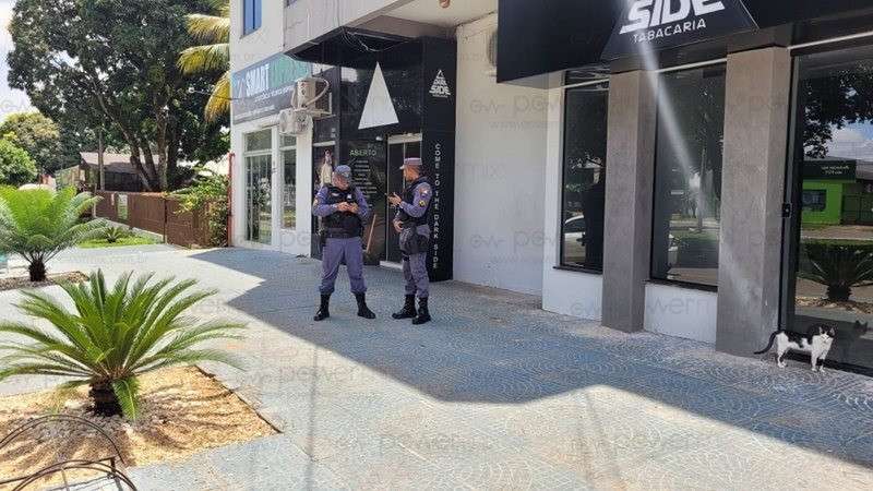 Roubo a relojoaria em Nova Mutum: criminosos rendem cinco pessoas e fogem com joias 