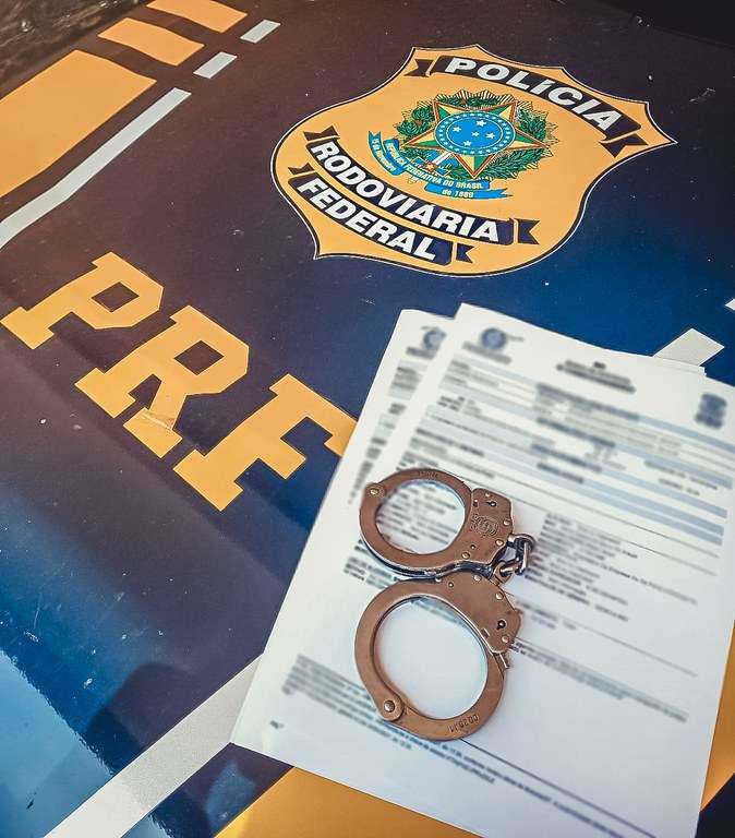 Operação da PRF em Mato Grosso resulta em prisões por mandados e peculato