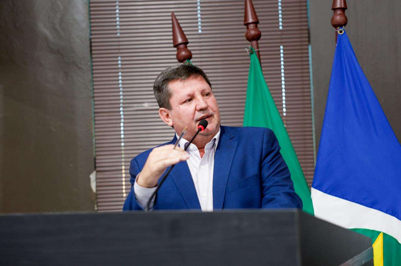 Ataques nas redes sociais geram reação de vereador, que critica radicalismo político