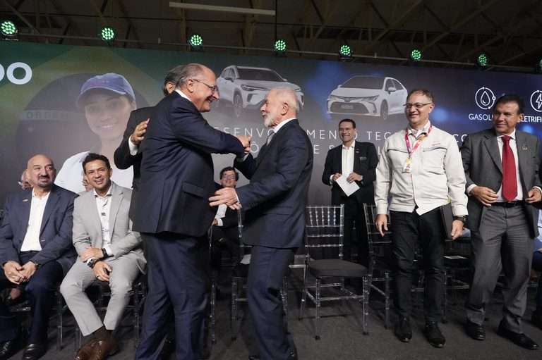 Em visita à Toyota, Alckmin celebra investimentos de R$ 11,5 bi. 'A indústria voltou no País' - Cadu Gomes/VPR