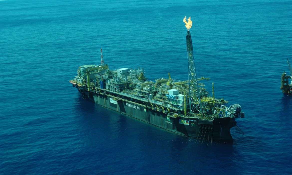 Petrobras localiza hidrocarbonetos no pré-sal da Bacia de Campos