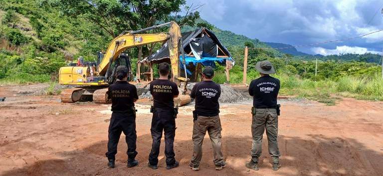Polícia Federal destrói garimpo reincidente em Canaã dos Carajás - Divulgação/Polícia Federal