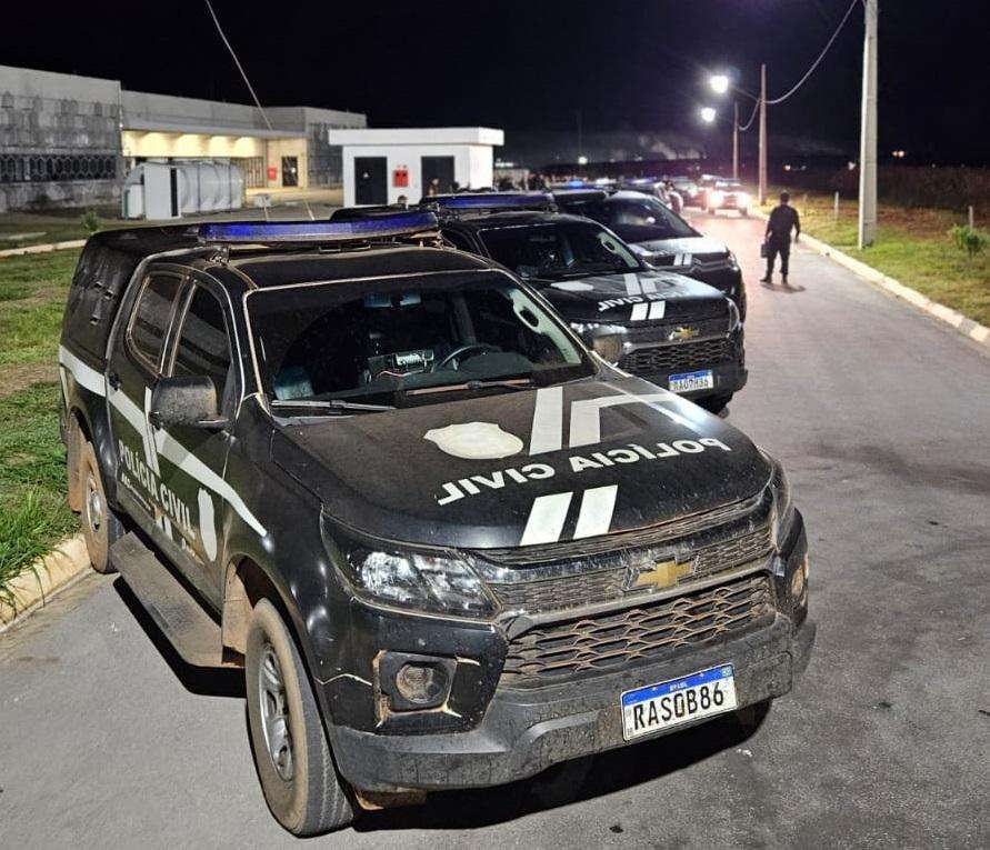 Viaturas da polícia civil de nova mutum