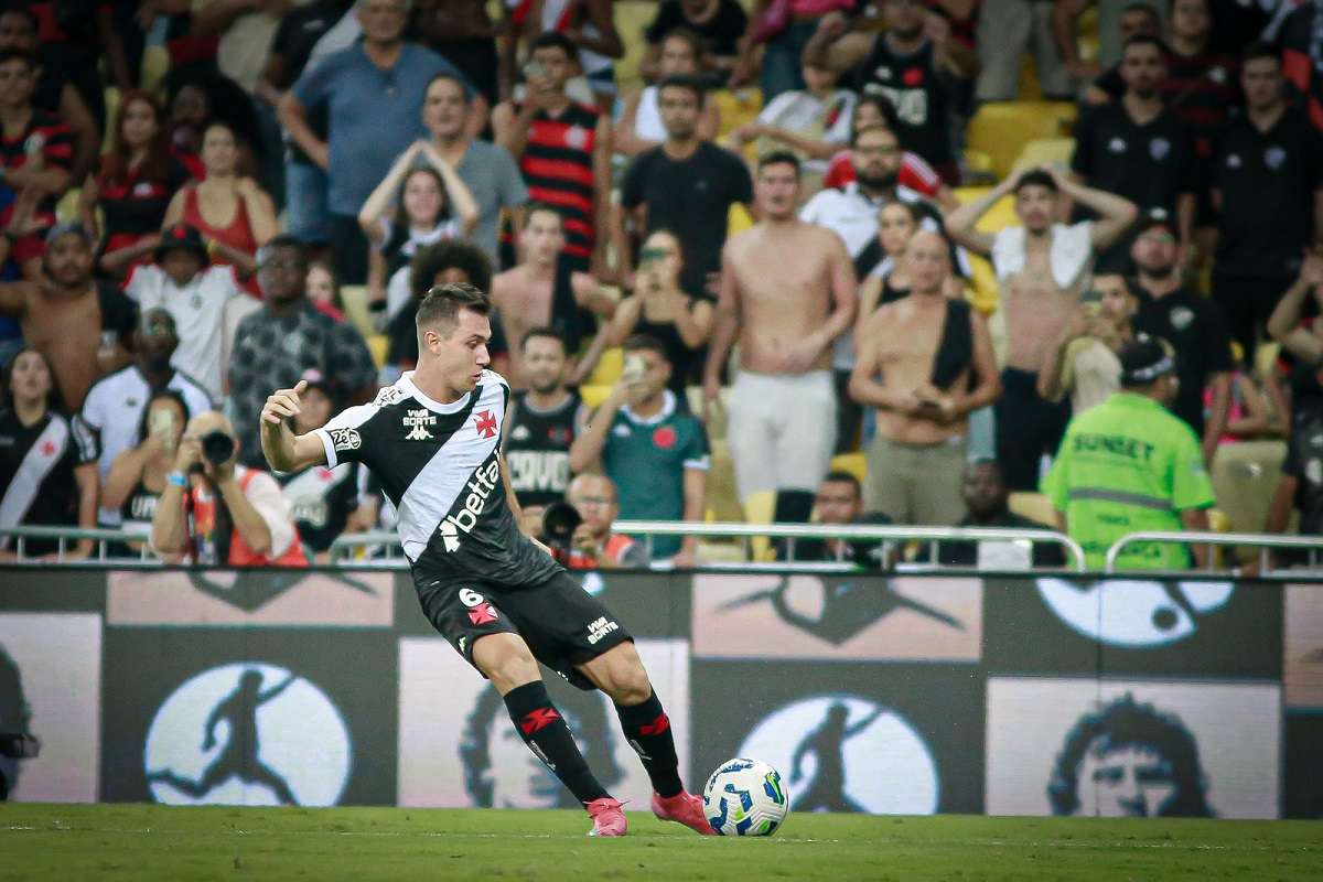 Vasco encara o Lanús em duelo direto pela liderança da Sul-Americana em São Januário
