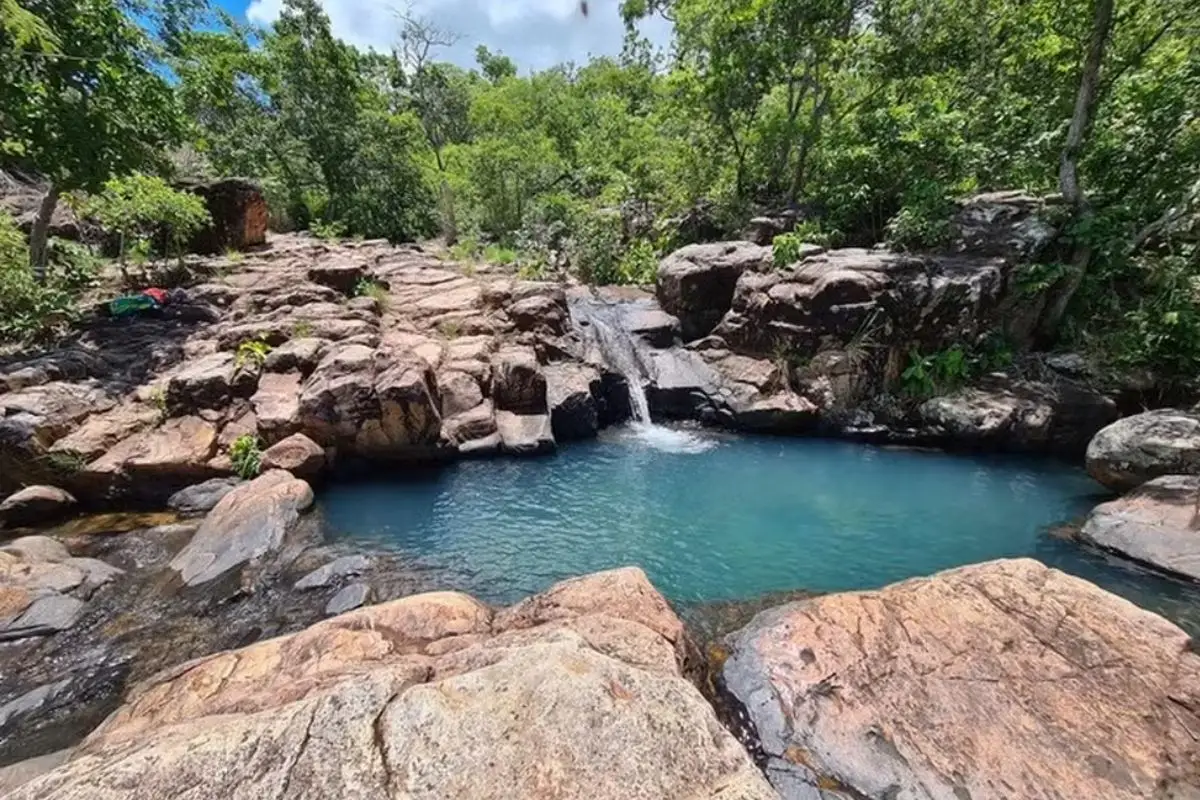 Crime ambiental em Nobres: visitantes ilegais deixam lixo em cachoeira protegida
