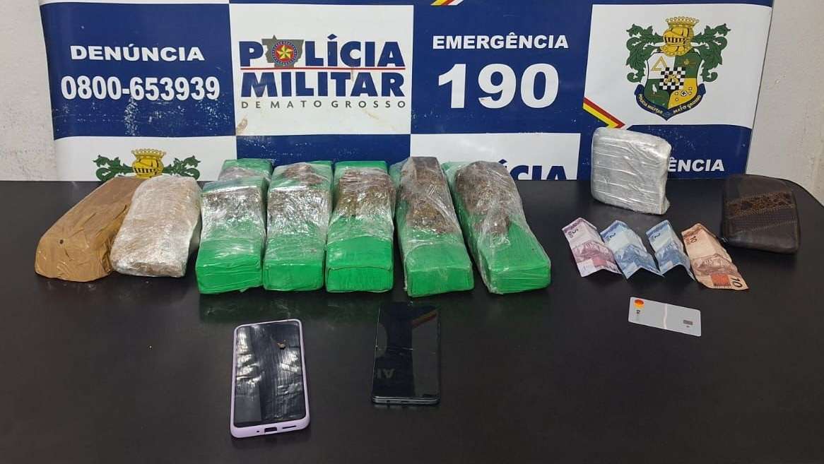 PM apreende drogas e prende dois suspeitos por tráfico em Santa Rita do Trivelato 