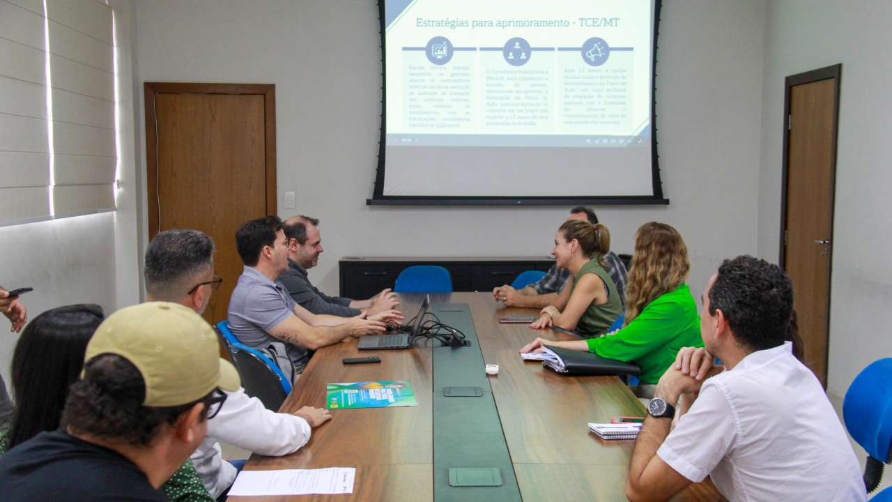 Várzea Grande e TCE-MT alinham ações para aprimorar gestão de medicamentos e de insumos