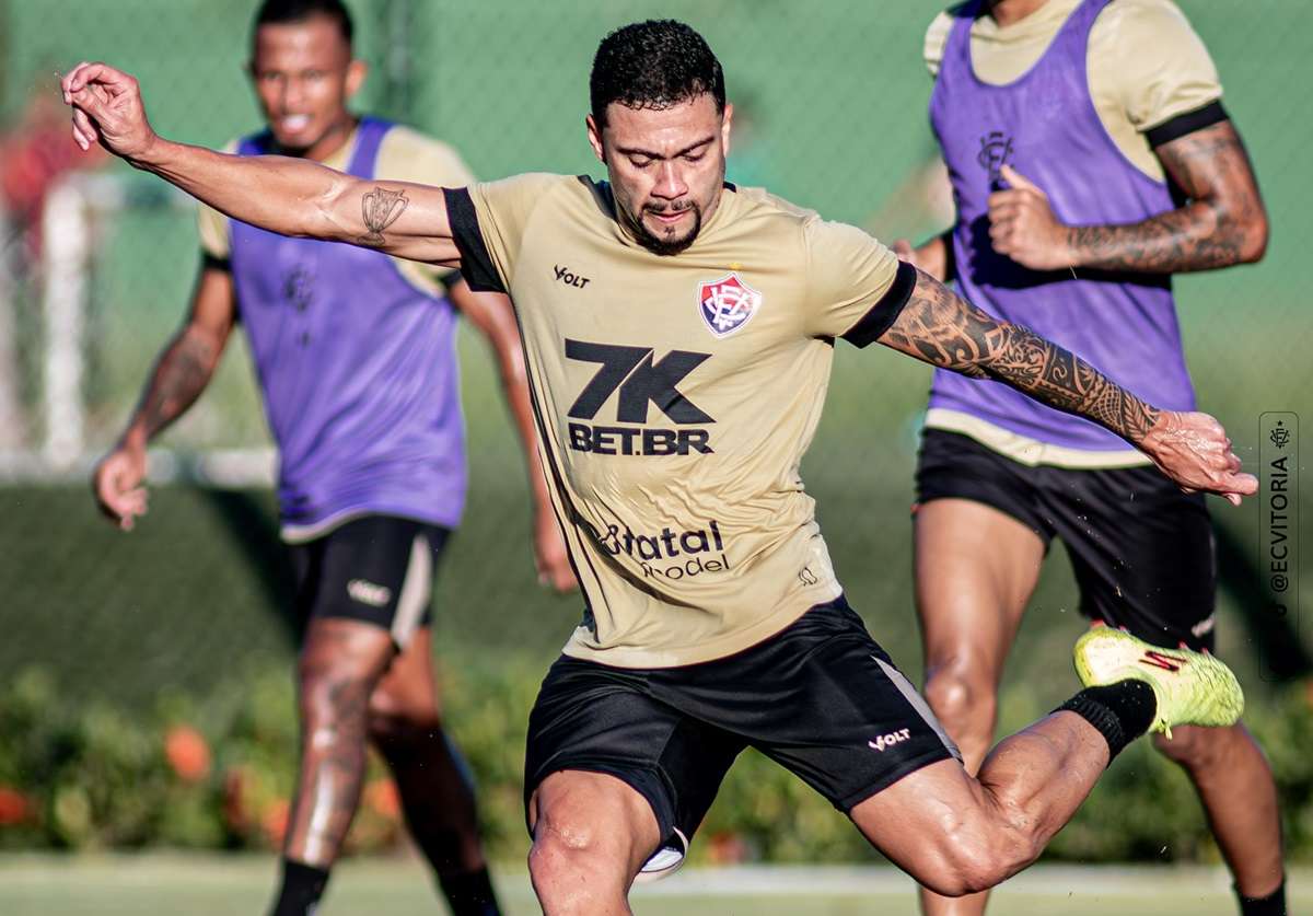 Vitória x Flamengo neste domingo (6) pelo Brasileirão 2025: onde assistir, escalações e tudo sobre o duelo no Barradão