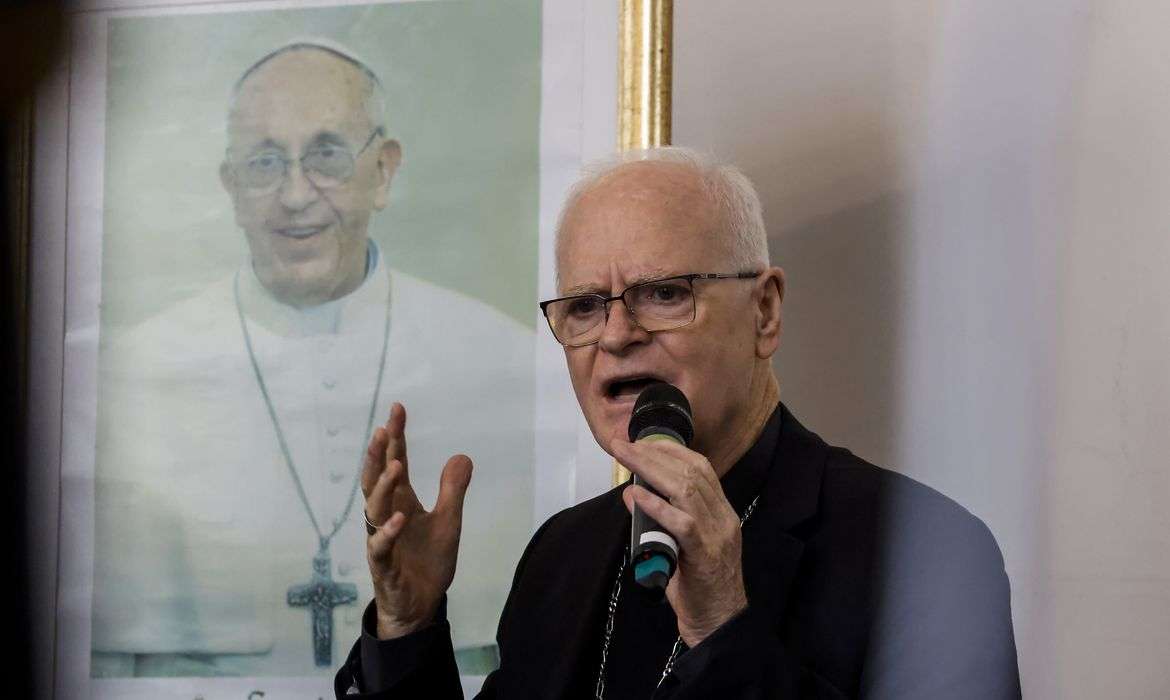 Arcebispo de SP diz que papa asiático ou africano não surpreenderia