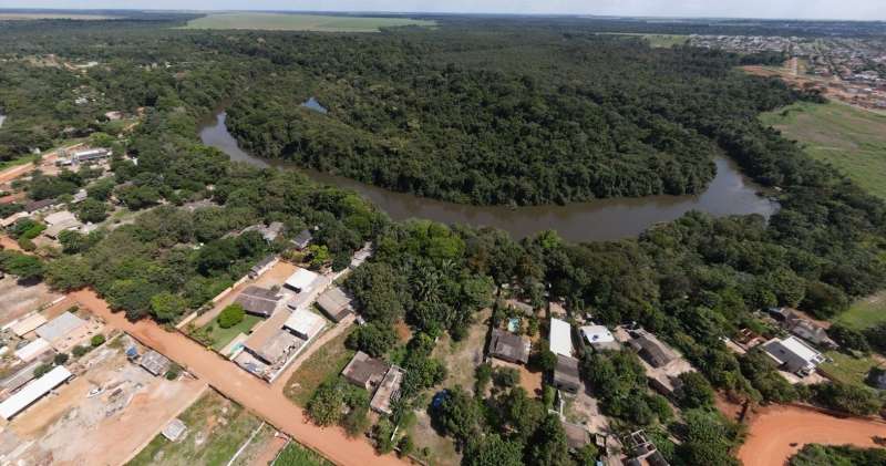 Regularização fundiária avança em Lucas com assinatura para registro de 80 lotes no Colina Verde