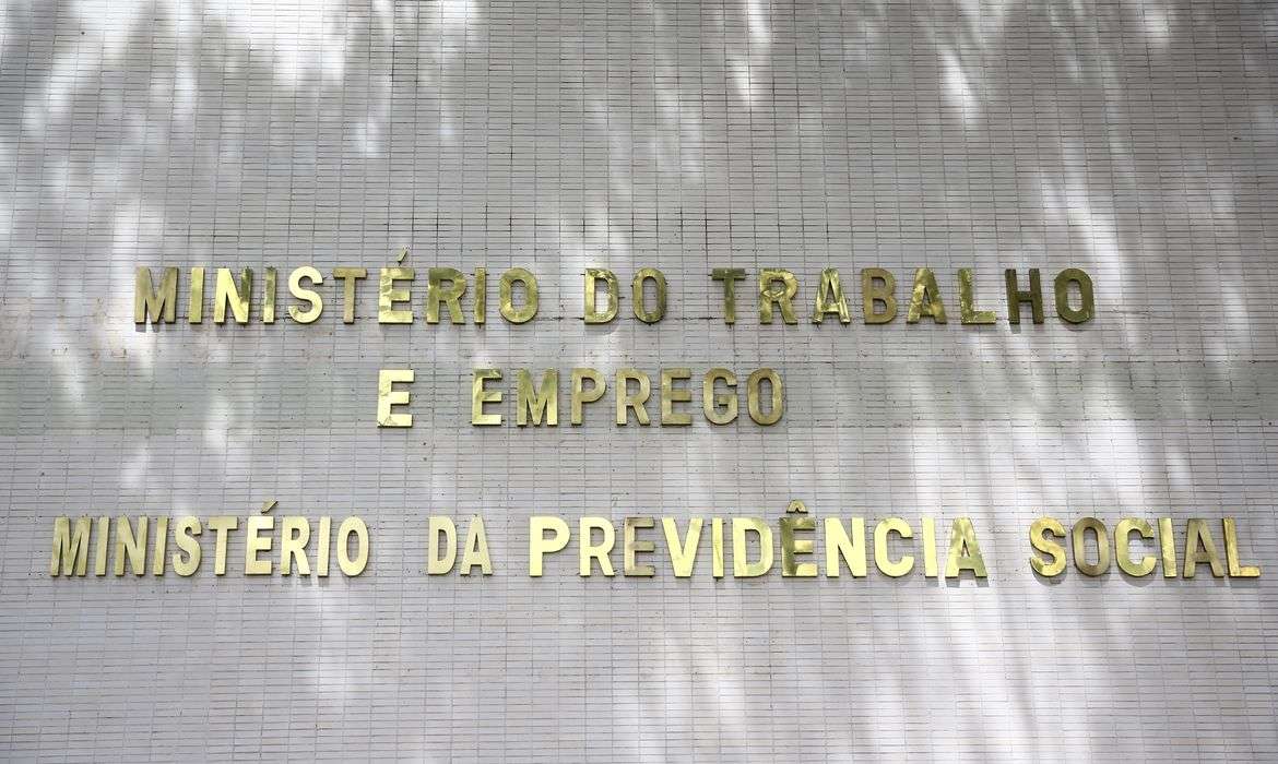 Greve de médicos peritos da Previdência termina após 235 dias