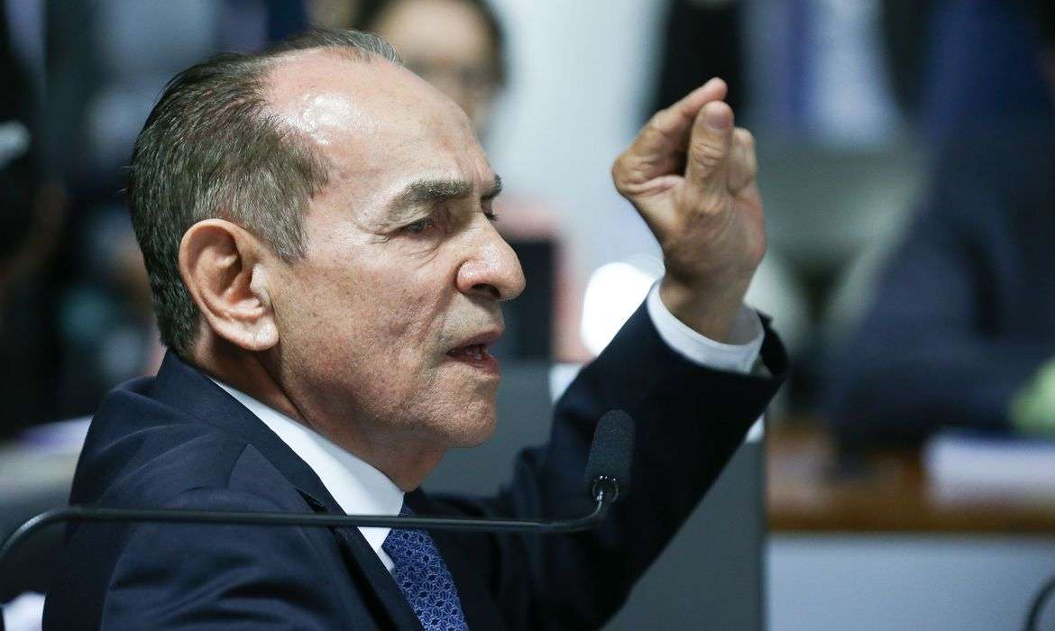 PEC do fim da reeleição para chefes do Executivo avança no Senado